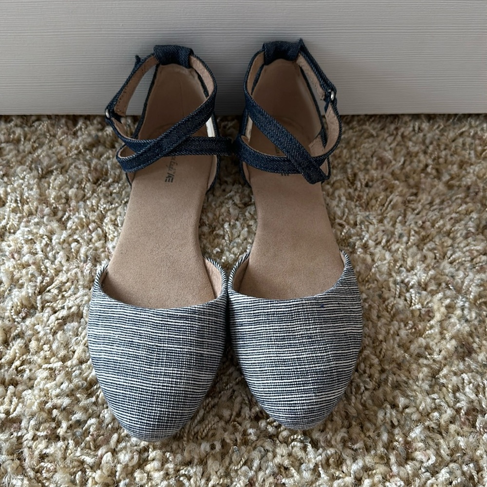 ✨American eagle girl flats